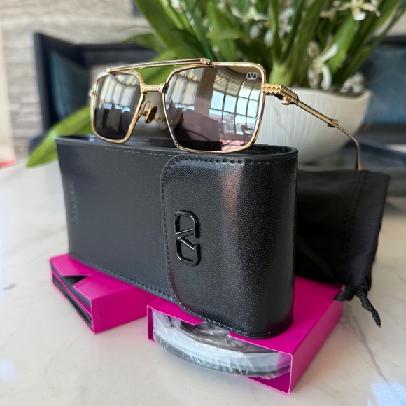 Valentino V-SEI VLS 111B 58 Sunglasses Titanium - Picture 12 of 16